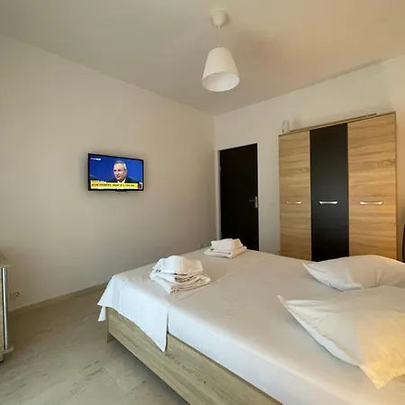 Ammi - Mamaia Nord Apartmán *