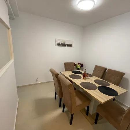 Ammi - Mamaia Nord Apartmán *